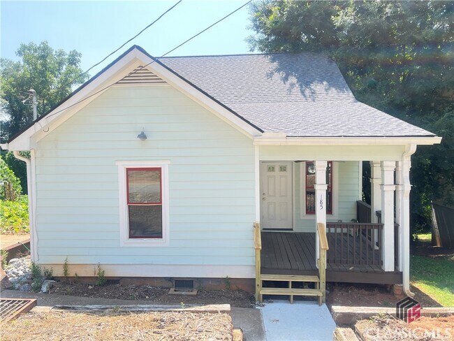 Building Photo - 185 Marlin St