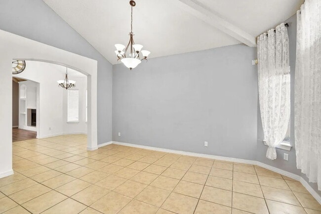 Foto del edificio - "Charming 3-Bedroom Retreat with 2 Full Ba...