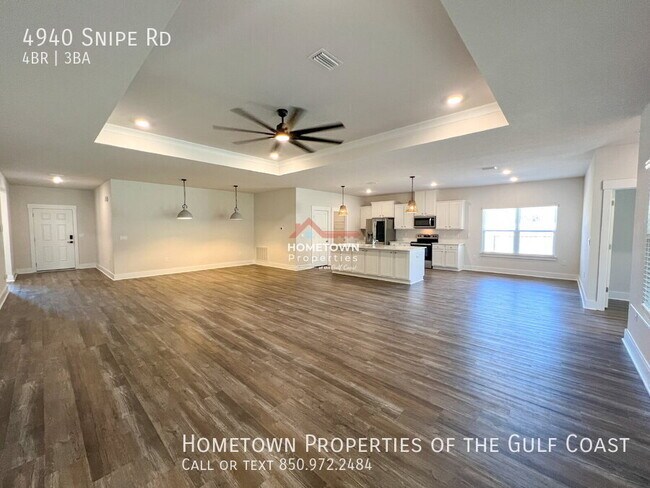 Building Photo - Spacious 4-Bedroom Haven with 3 Full Baths...