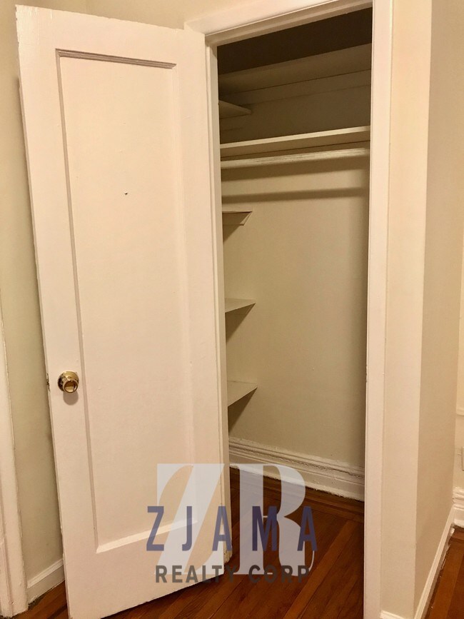 Foto del edificio - 621 Lefferts Ave