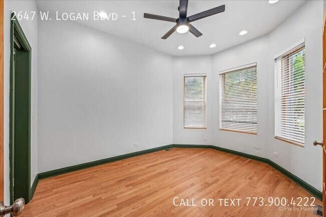 Foto del edificio - 2647 W Logan Blvd