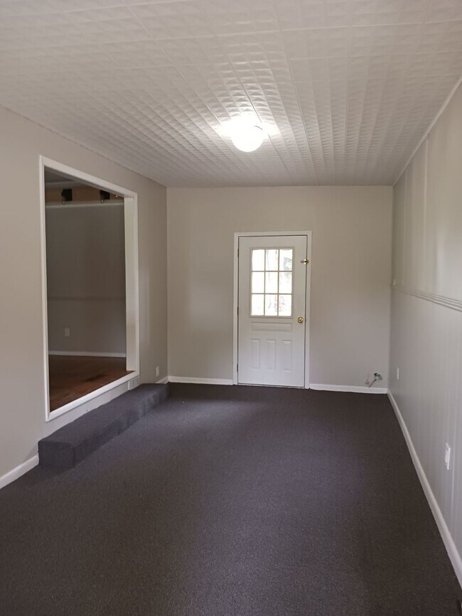 Foto del edificio - Well-Maintained 3 Bedroom / 2 Bath Ranch Home