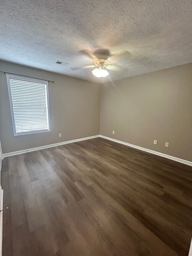 Foto del edificio - Tiger Inn East B11