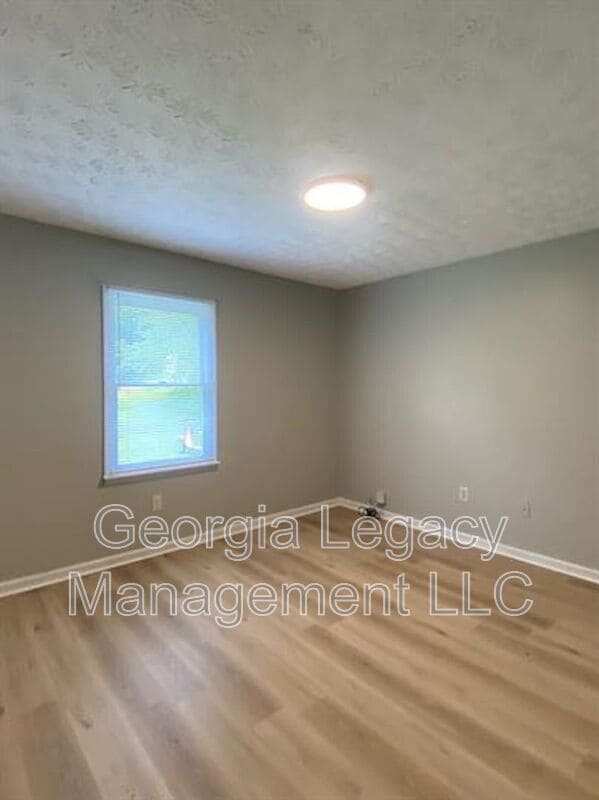 Building Photo - 100 Sayemore Dr