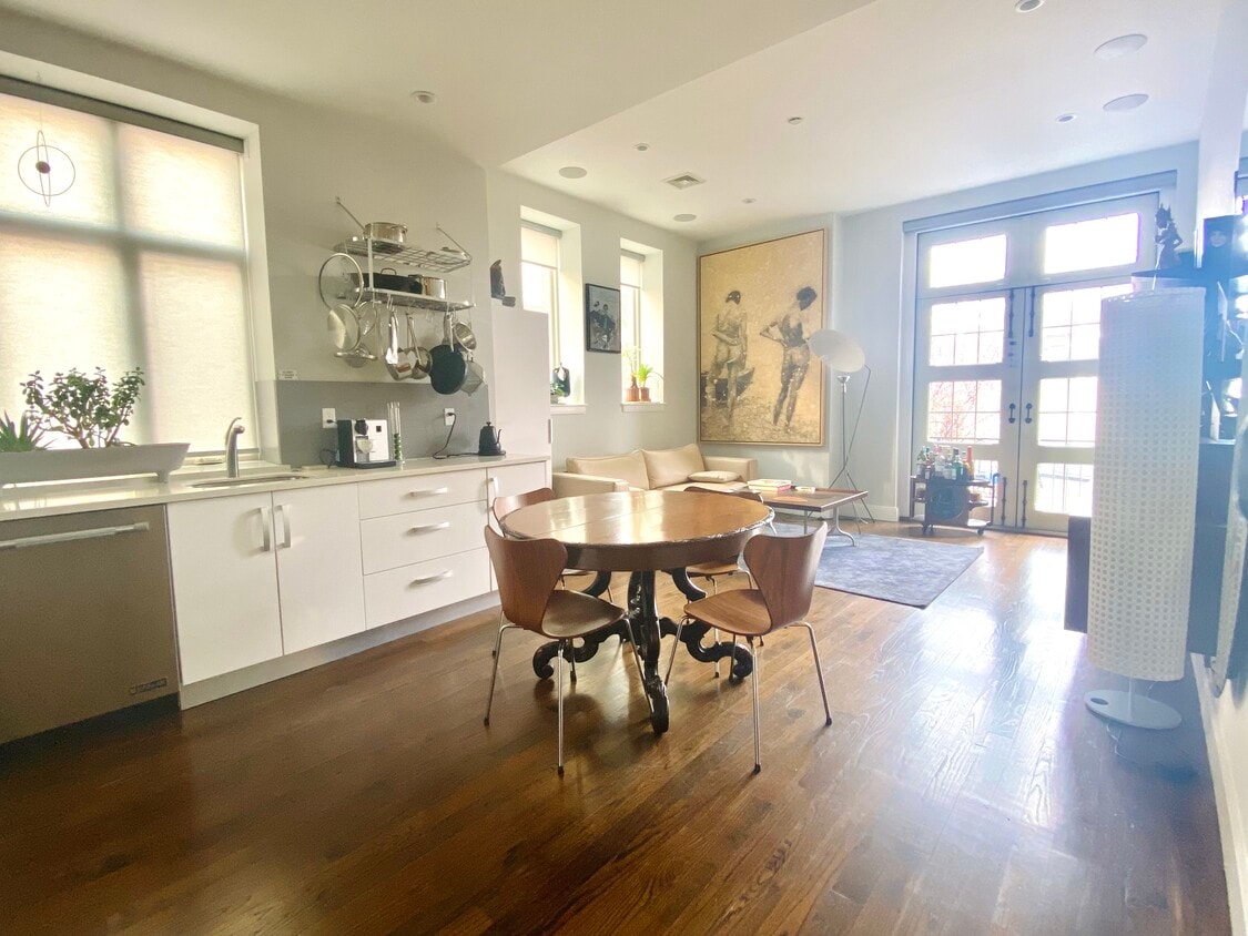 Downstairs living room - 225 Dorchester St