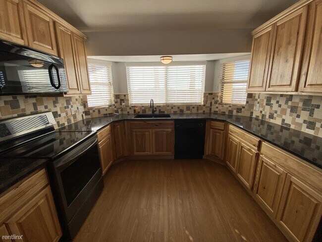 Foto del edificio - 4 br, 2 bath House - 15712 East Chandler H...
