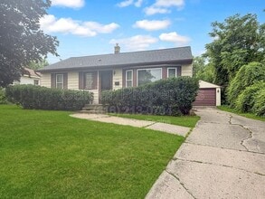 Building Photo - 2135 Avon Ave SW