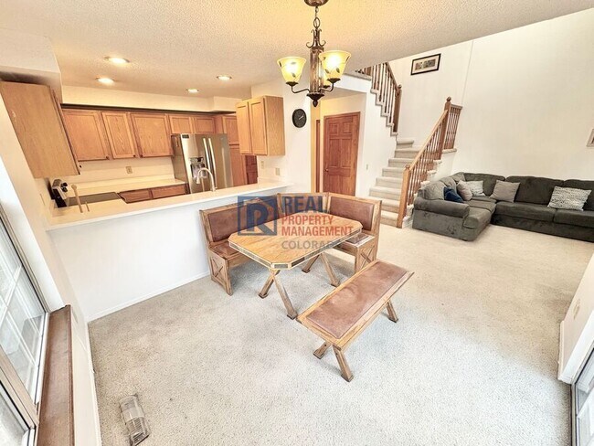 Foto del edificio - 971 S Evanston Cir