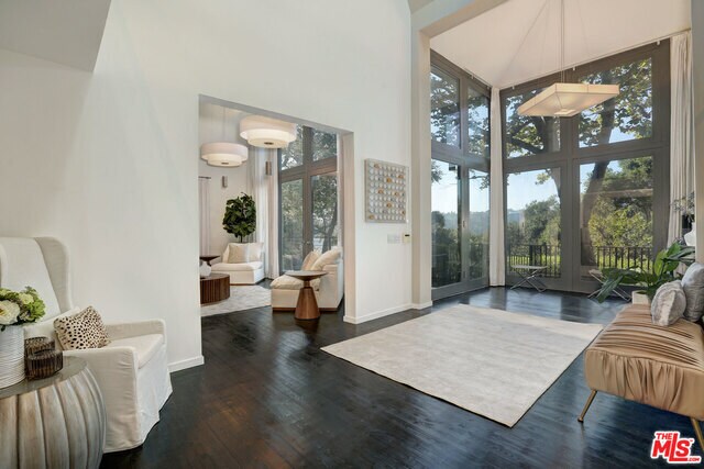Building Photo - 9653 Oak Pass Rd