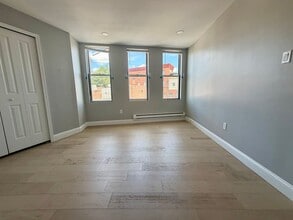 Building Photo - 1247 Snyder Ave