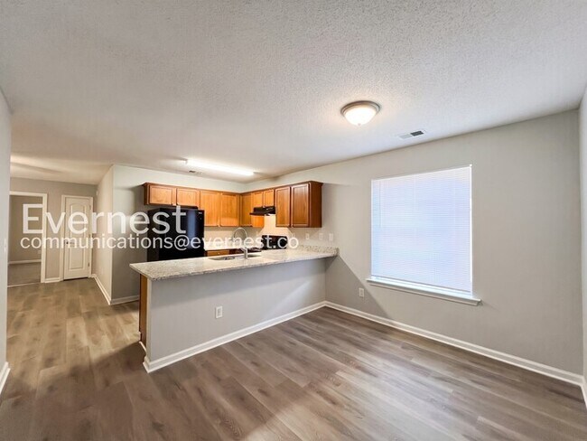 Foto del edificio - 1224 Whitten Rd