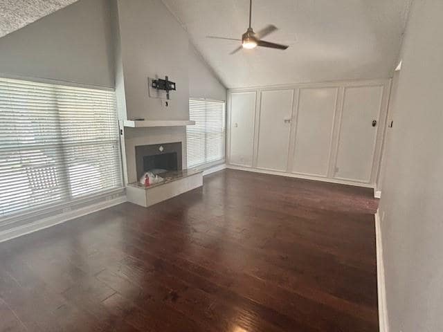 Building Photo - 2220 Jackson Cir