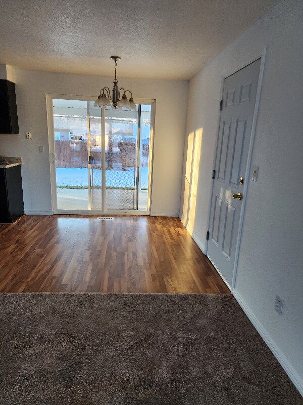 Foto del edificio - 10994 W Wildrose Ct