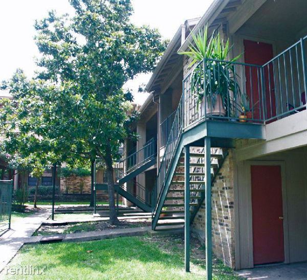 Building Photo - 100 Warden Ln