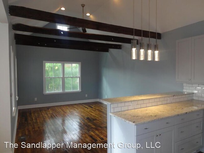 Building Photo - 3 br, 2.5 bath House - 223 Fishburne Street