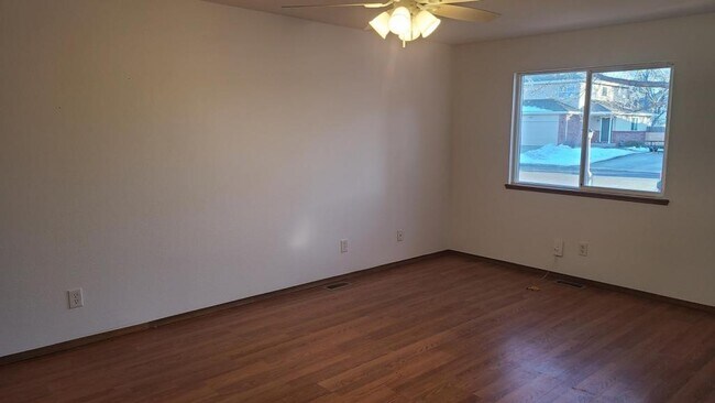 Building Photo - 226 Sorento Pl