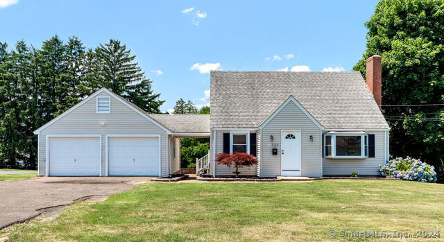 Building Photo - 727 Maple St