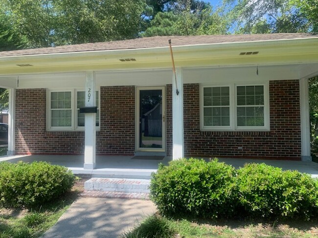 Building Photo - 2-Bedroom, 1-Bath House