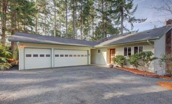 Foto del edificio - 880 E Country Club Drive East