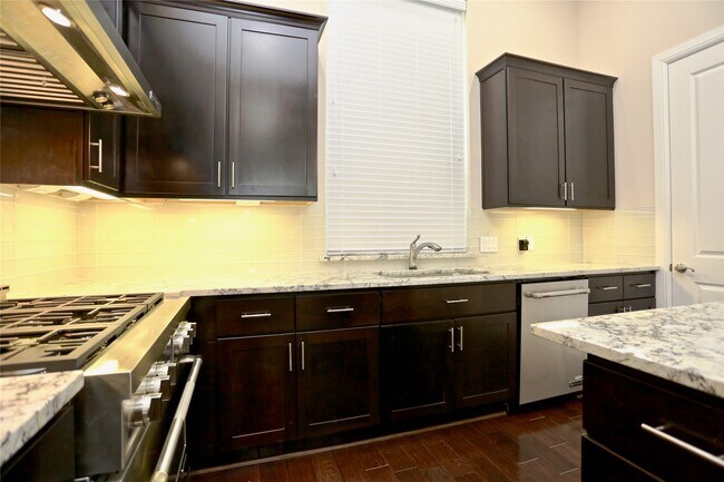 Foto del edificio - 4009 Lillian St