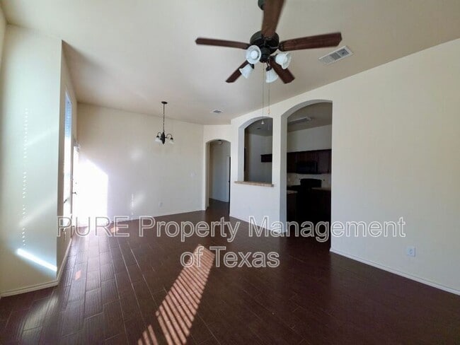Building Photo - 1500 Muirfield Bend Dr