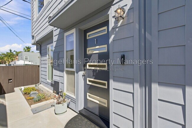 Building Photo - 3740 Third Avenue