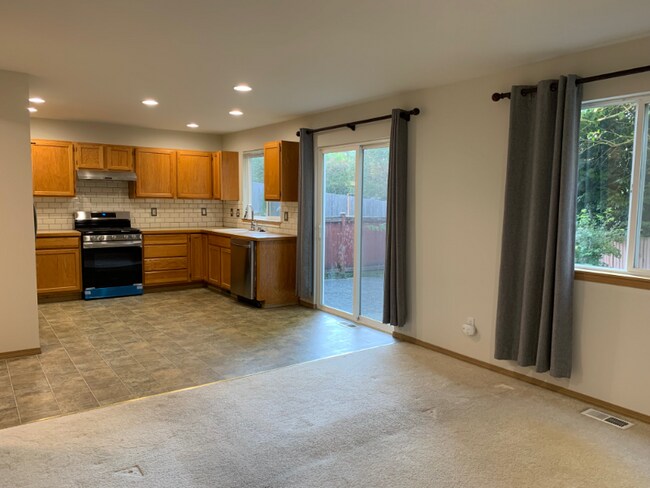 Foto del edificio - 911 176th Pl SW