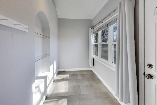 Foto del edificio - 440 W Main St