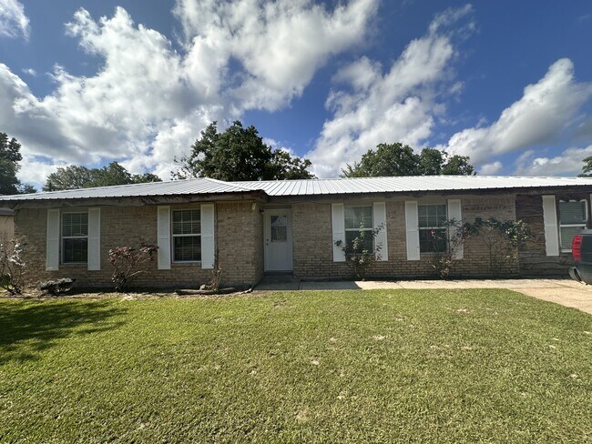 Foto del edificio - 1622 Espoir Dr