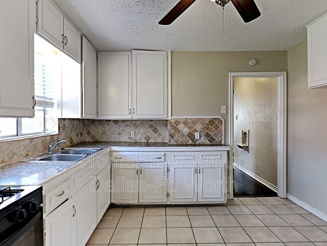 Building Photo - 2339 San Medina Ave