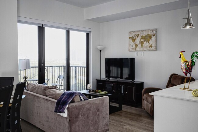 Building Photo - 6803 Staffordshire Crescent