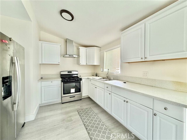 Foto del edificio - 20735 Roseton Ave