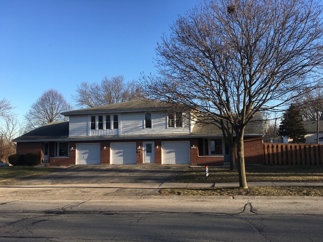 Primary Photo - 1320 Indiana St