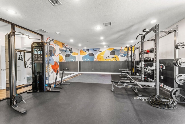 Building Photo - Summit Crossing