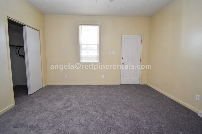 Building Photo - 1017 Chartiers Ave