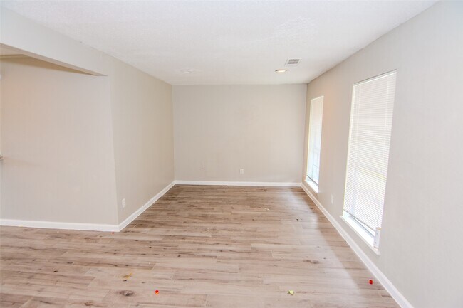 Building Photo - 11731 McLain Blvd