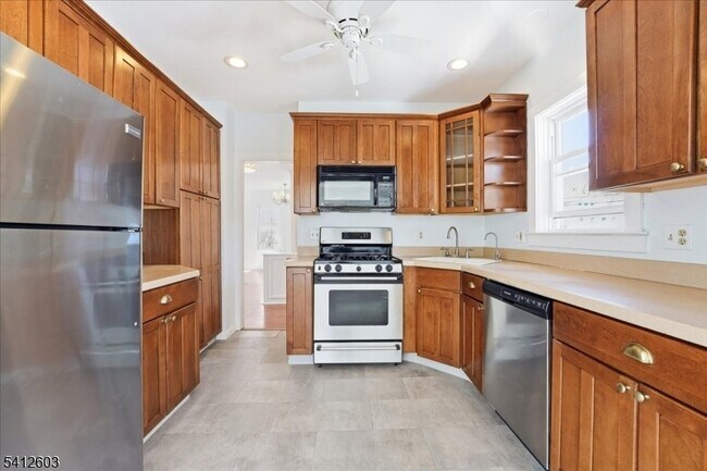 Foto del edificio - 30 Central Ave