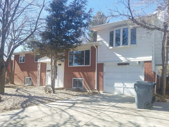 Foto principal - 6908 Willshire Blvd