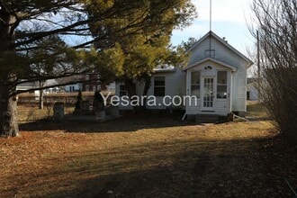 Building Photo - 1323 Pearl St