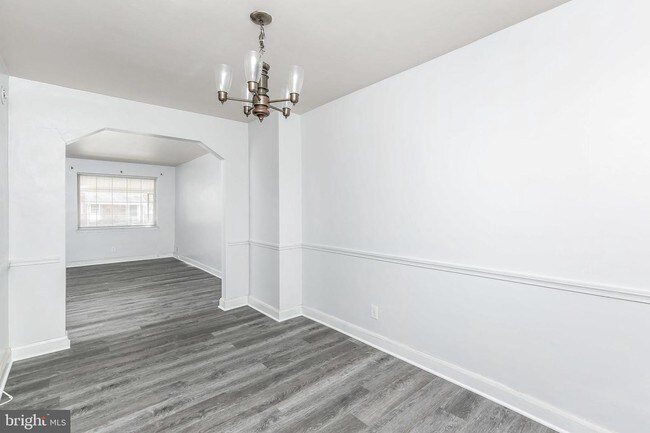 Building Photo - 646 48th St
