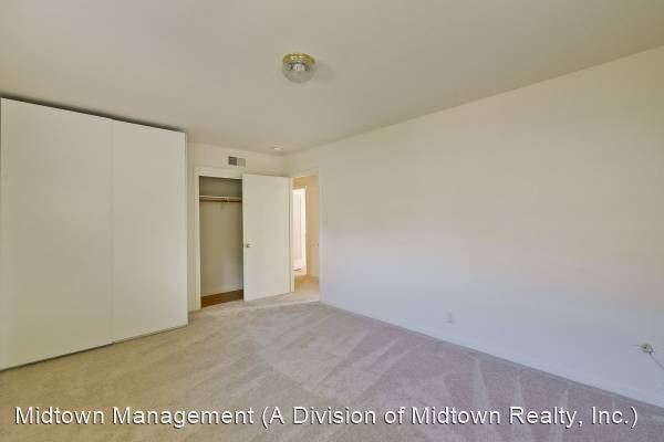 Building Photo - 3 br, 2 bath House - 1065 Middle Ave