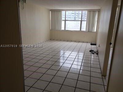 Building Photo - 1300 NE Miami Gardens Dr