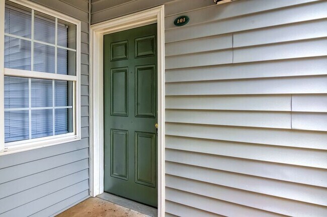 Building Photo - 3710 Pardue Woods Pl