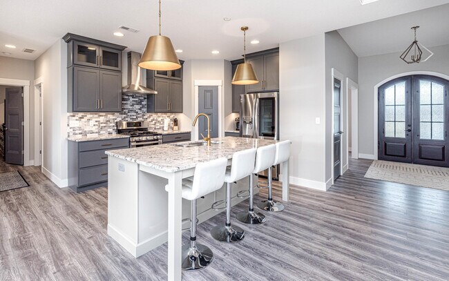 Foto del edificio - 5955 Screaming Eagle Ln