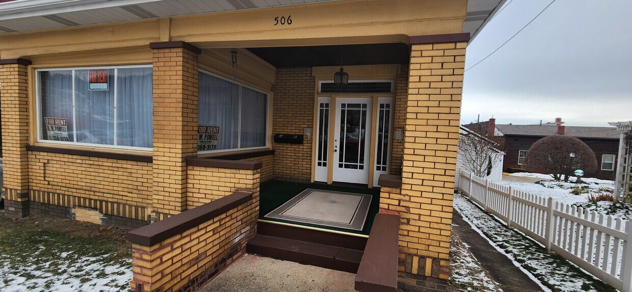main entry - 506 Crescent Ave