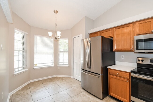 Building Photo - 11717 Cherry Bark Dr E