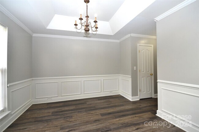 Foto del edificio - 5842 Shining Oak Ln