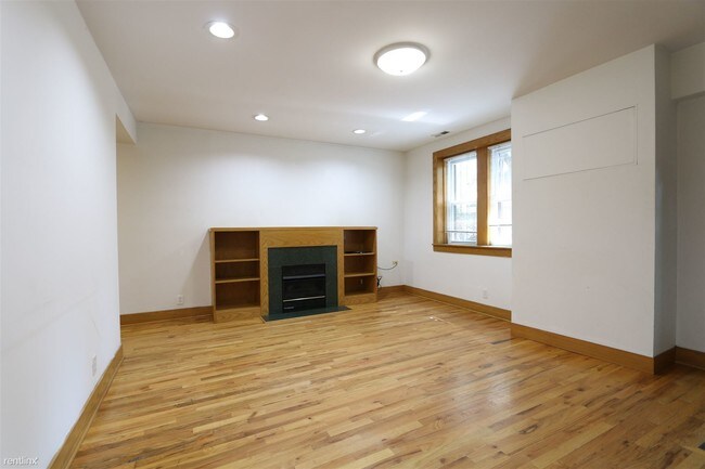 Foto del edificio - 1030 W Oakdale Ave
