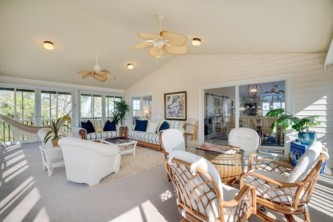 Foto del edificio - 4563 Brainard Bayou Rd