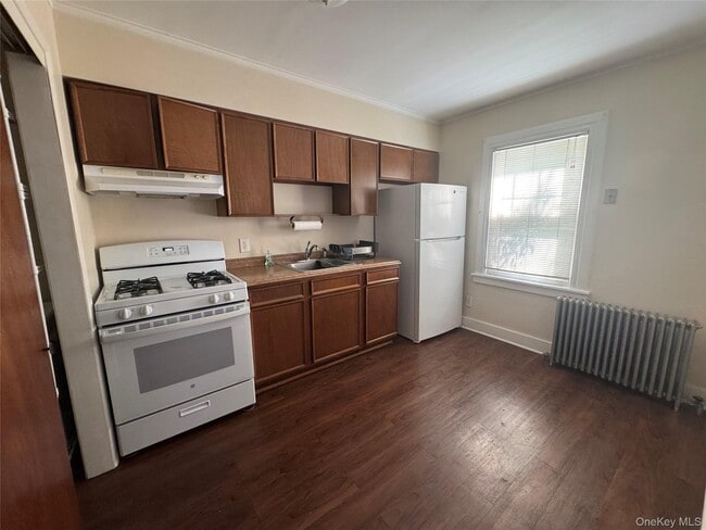 Building Photo - 65 Lenox Ave